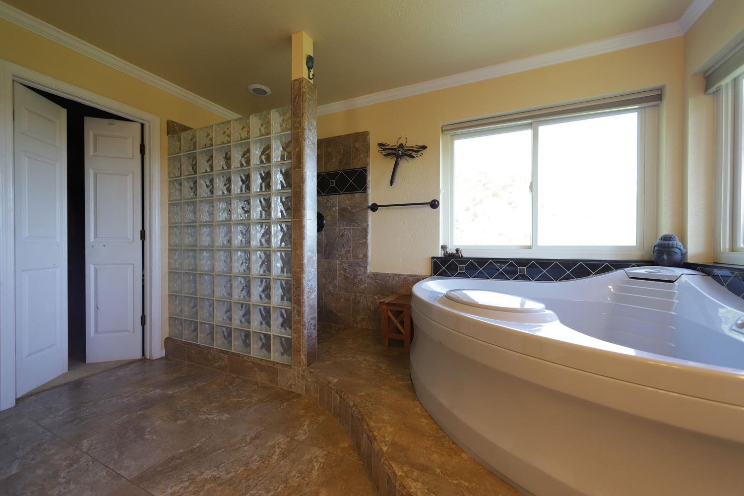 Detail Gallery Image 42 of 61 For 3476 Airport Rd, Placerville,  CA 95667 - 4 Beds | 3/1 Baths