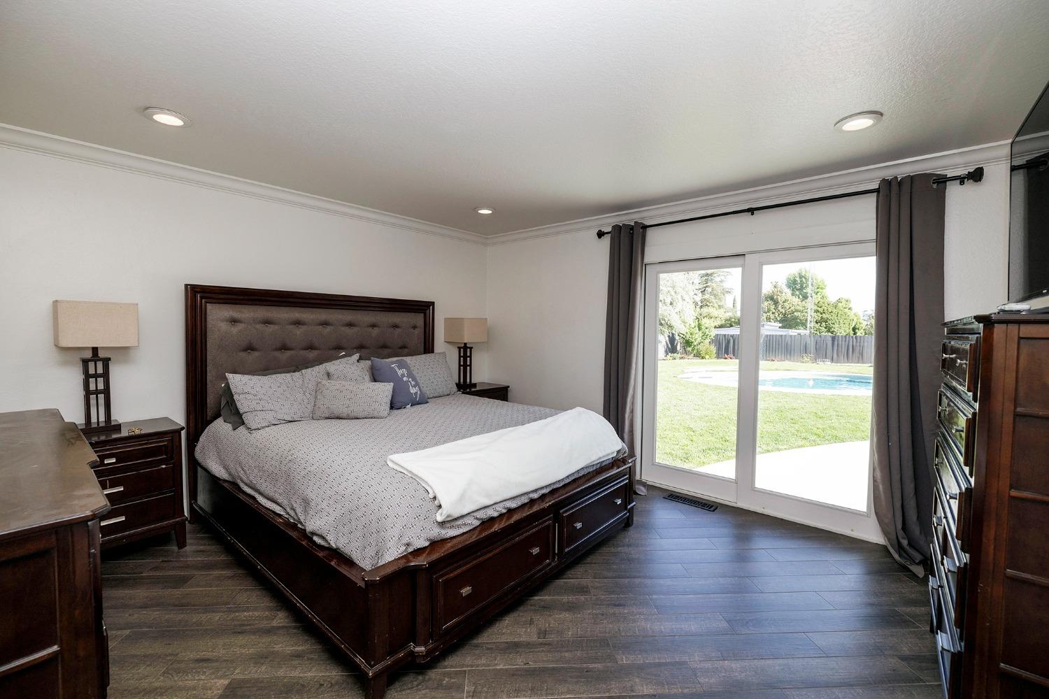 Detail Gallery Image 34 of 68 For 7030 Walnut Woods Dr, Modesto,  CA 95356 - 3 Beds | 2/1 Baths