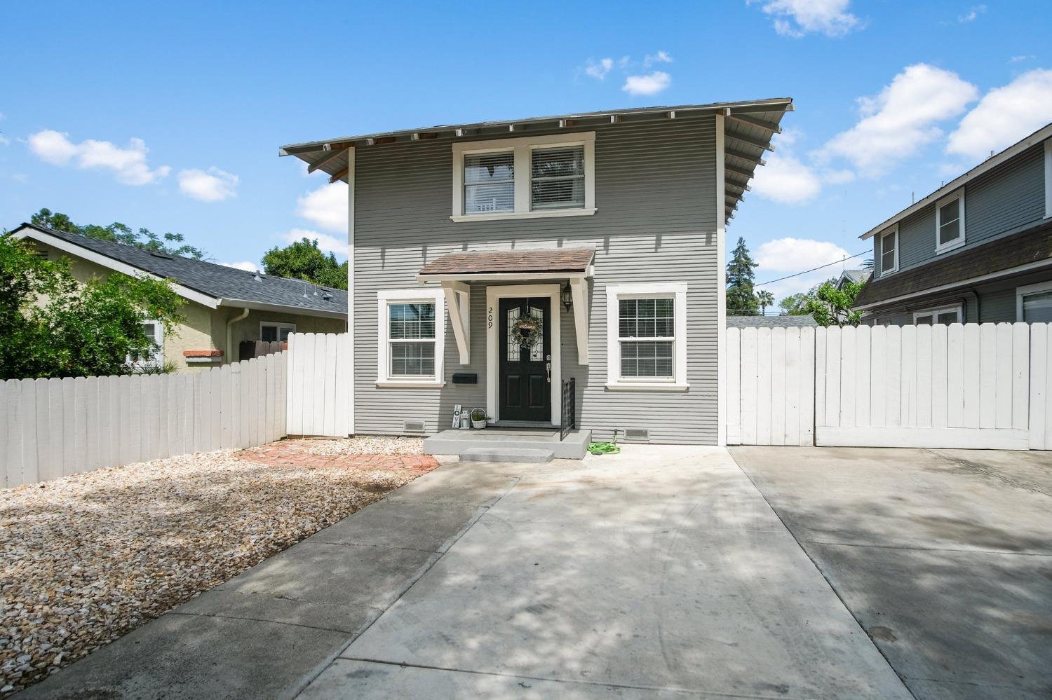 Detail Gallery Image 22 of 23 For 209 N 5th St, Patterson,  CA 95363 - 5 Beds | 4 Baths