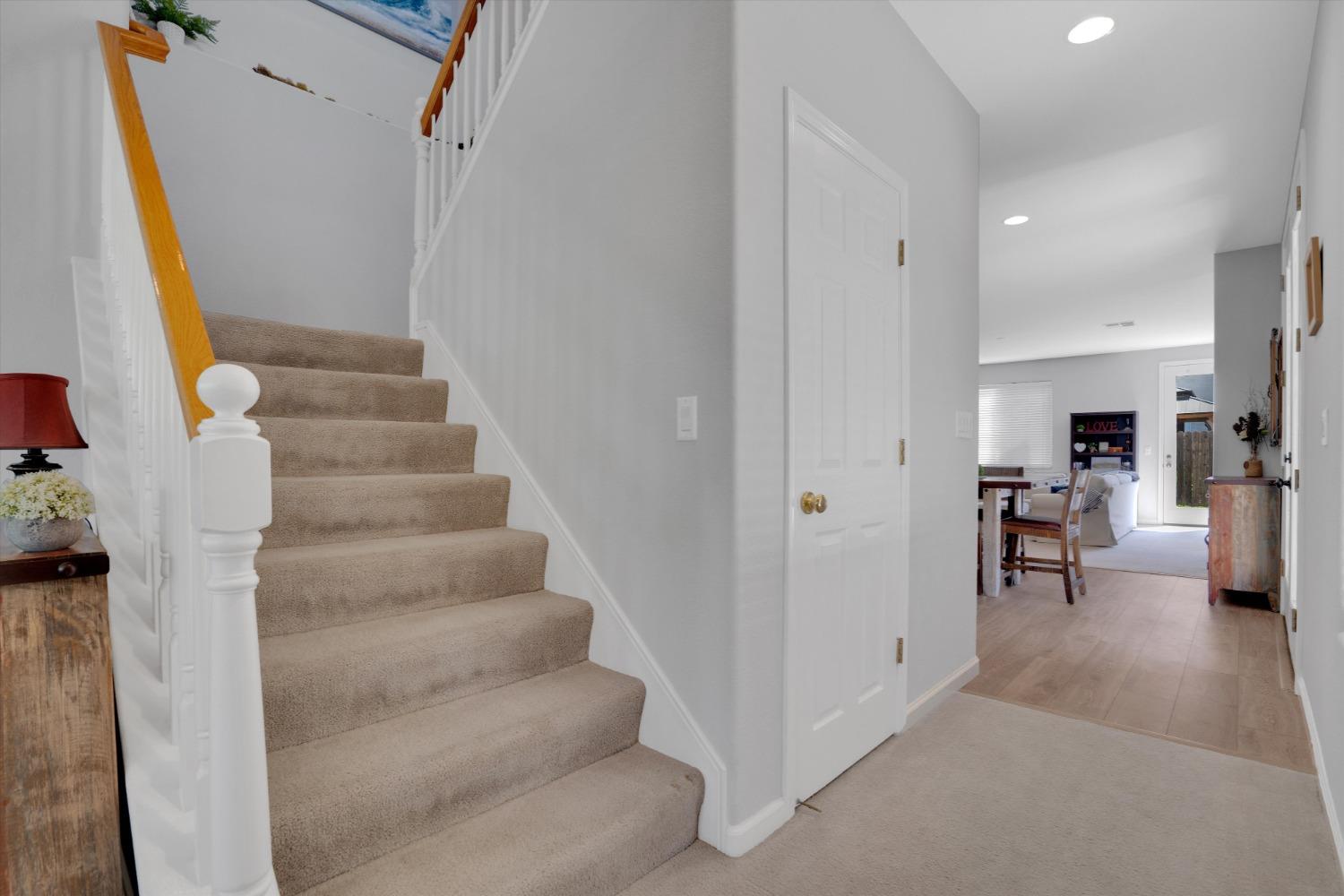 Detail Gallery Image 18 of 38 For 1320 Sierra Creek Ct, Patterson,  CA 95363 - 4 Beds | 3/1 Baths
