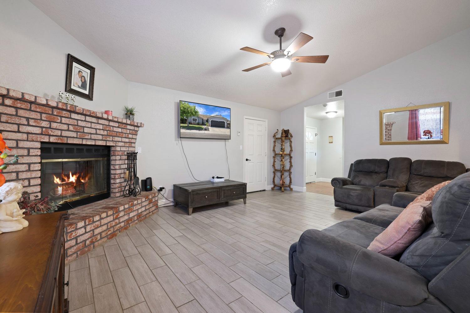 Detail Gallery Image 25 of 35 For 1624 Hugo Ave, Ceres,  CA 95307 - 3 Beds | 2 Baths