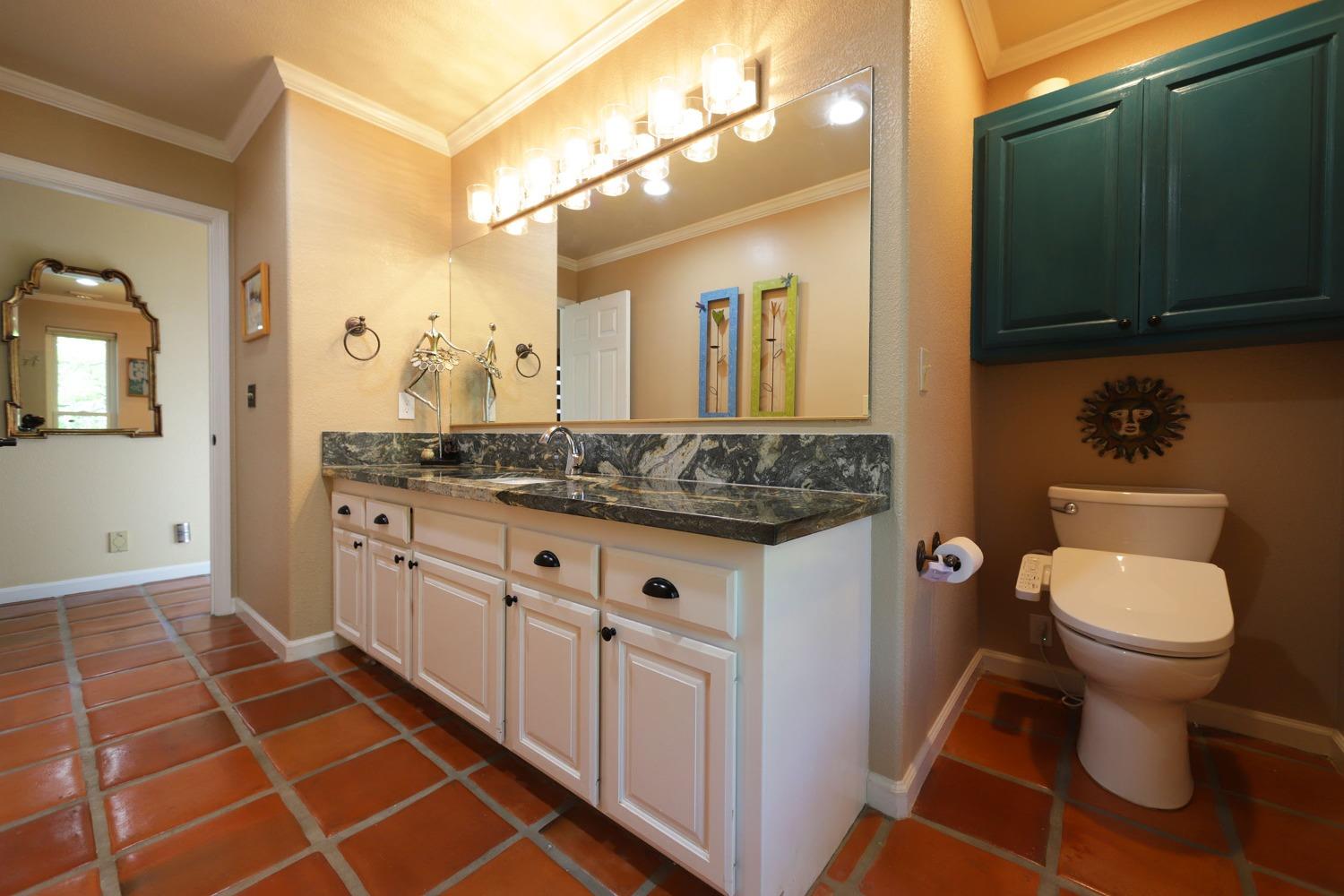Detail Gallery Image 27 of 61 For 3476 Airport Rd, Placerville,  CA 95667 - 4 Beds | 3/1 Baths