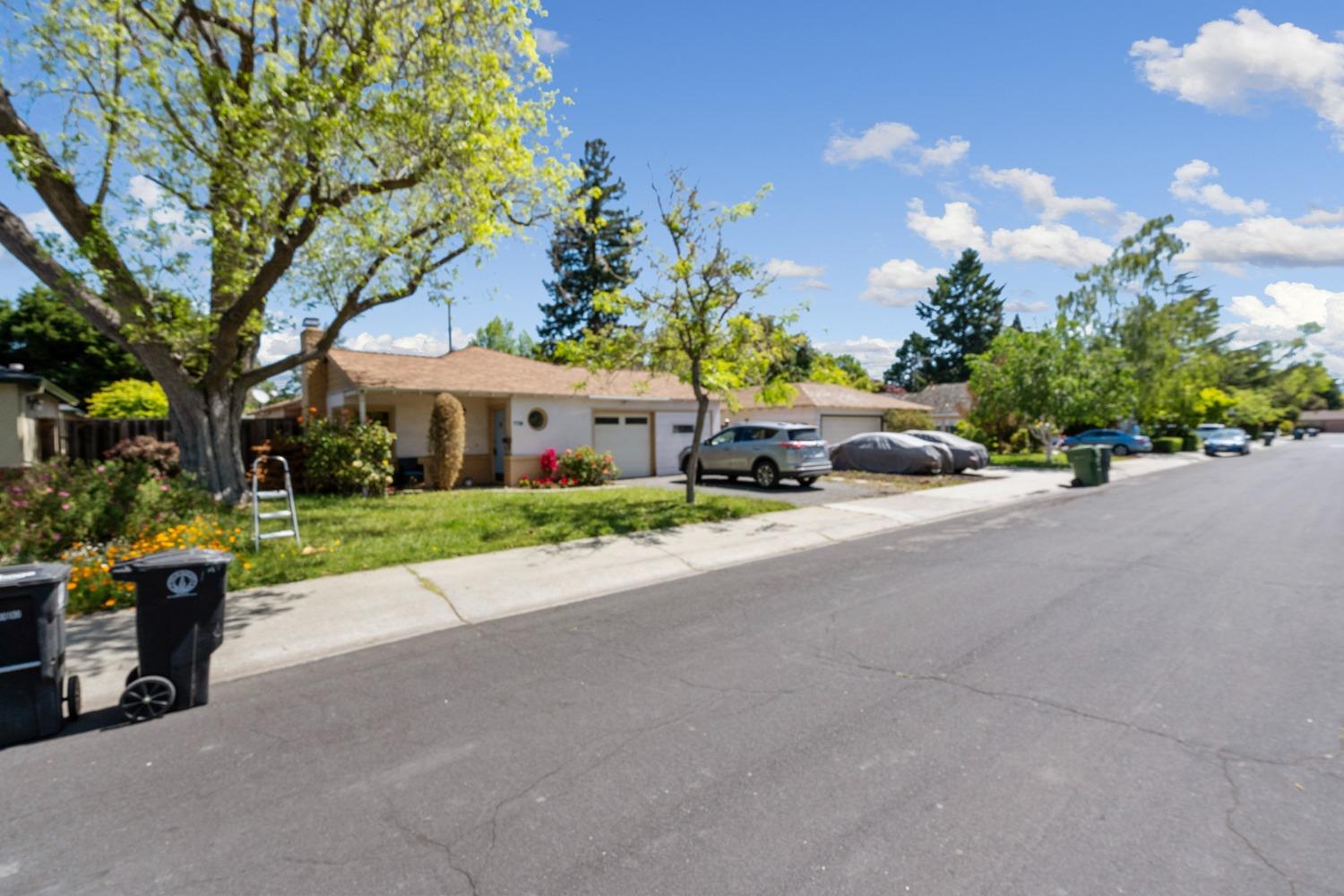 Detail Gallery Image 32 of 33 For 779 Coastland Dr, Palo Alto,  CA 94303 - 3 Beds | 1 Baths