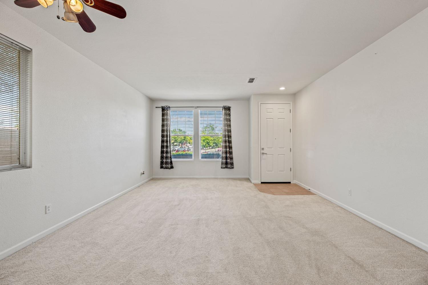Detail Gallery Image 17 of 53 For 3372 Zalema Way, Sacramento,  CA 95834 - 3 Beds | 2 Baths
