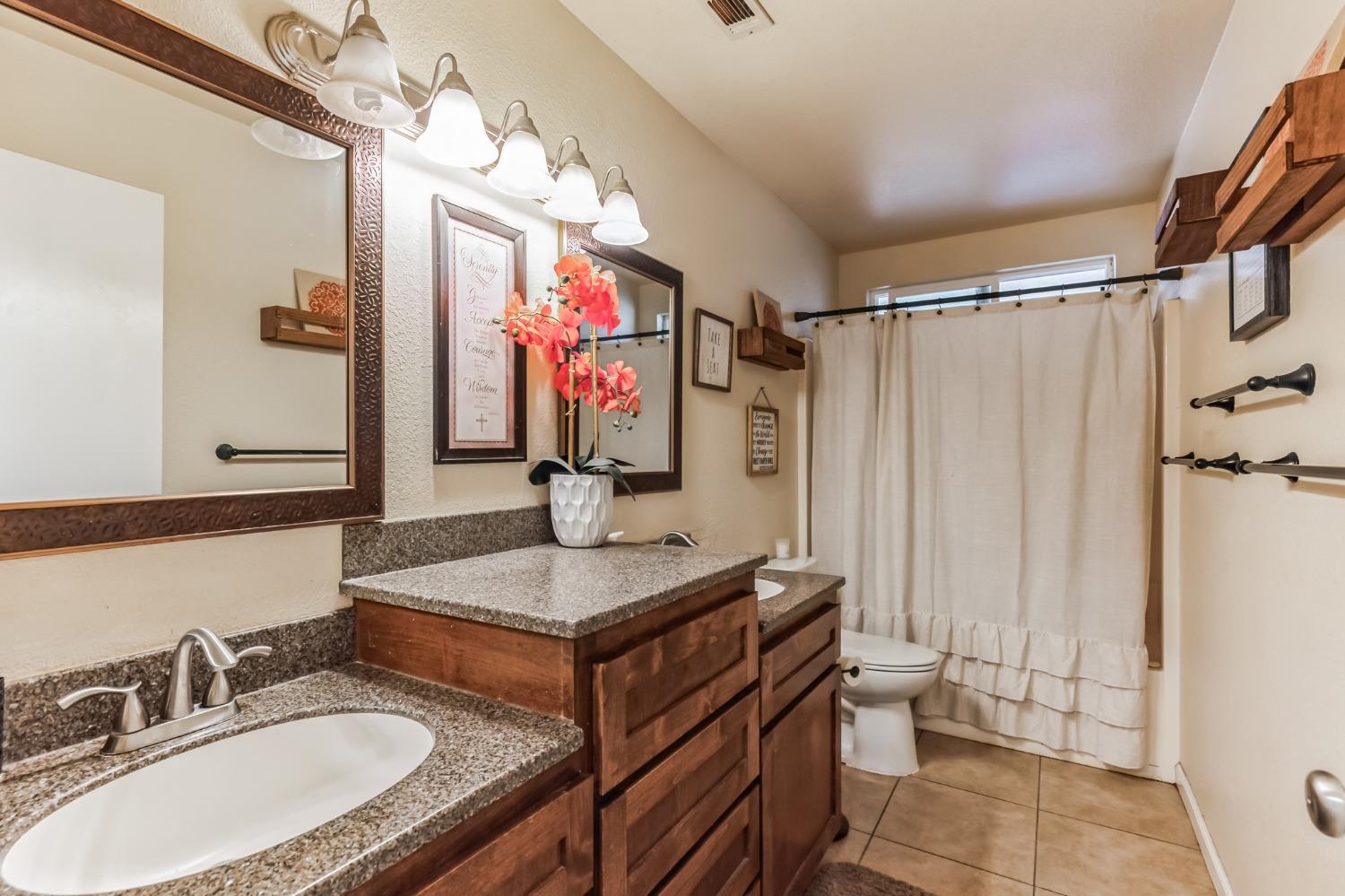 Detail Gallery Image 16 of 21 For 145 Calle Vista Dr, Oroville,  CA 95965 - 4 Beds | 2 Baths