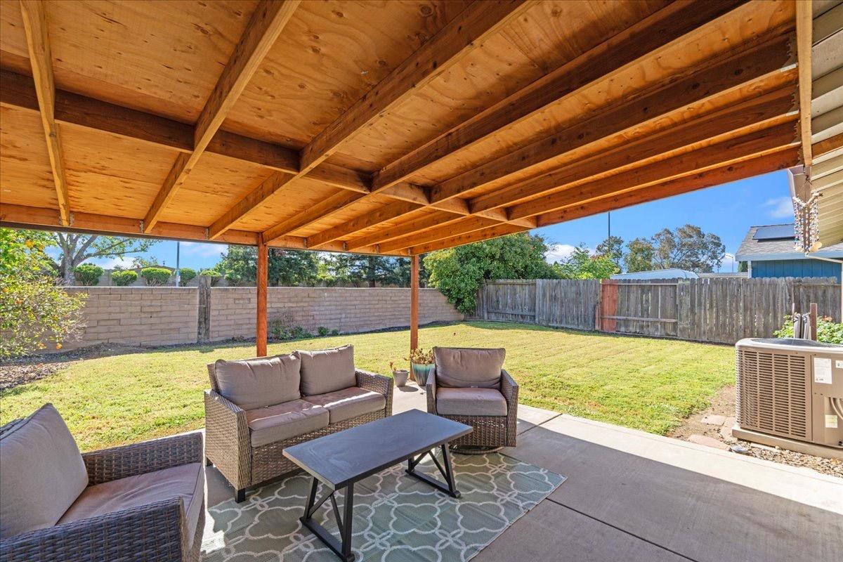 Detail Gallery Image 23 of 29 For 8505 Sunrise Woods Way, Sacramento,  CA 95828 - 3 Beds | 2 Baths