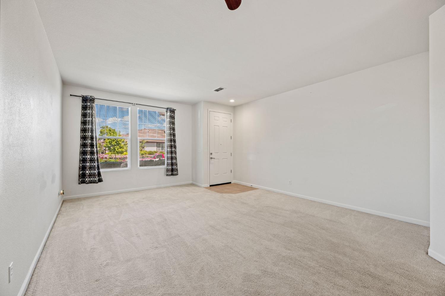 Detail Gallery Image 18 of 53 For 3372 Zalema Way, Sacramento,  CA 95834 - 3 Beds | 2 Baths