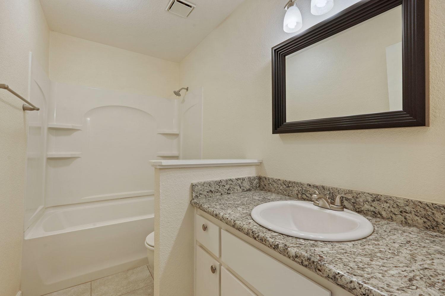 Detail Gallery Image 25 of 36 For 1921 S Mills Ave #3,  Lodi,  CA 95242 - 2 Beds | 2 Baths