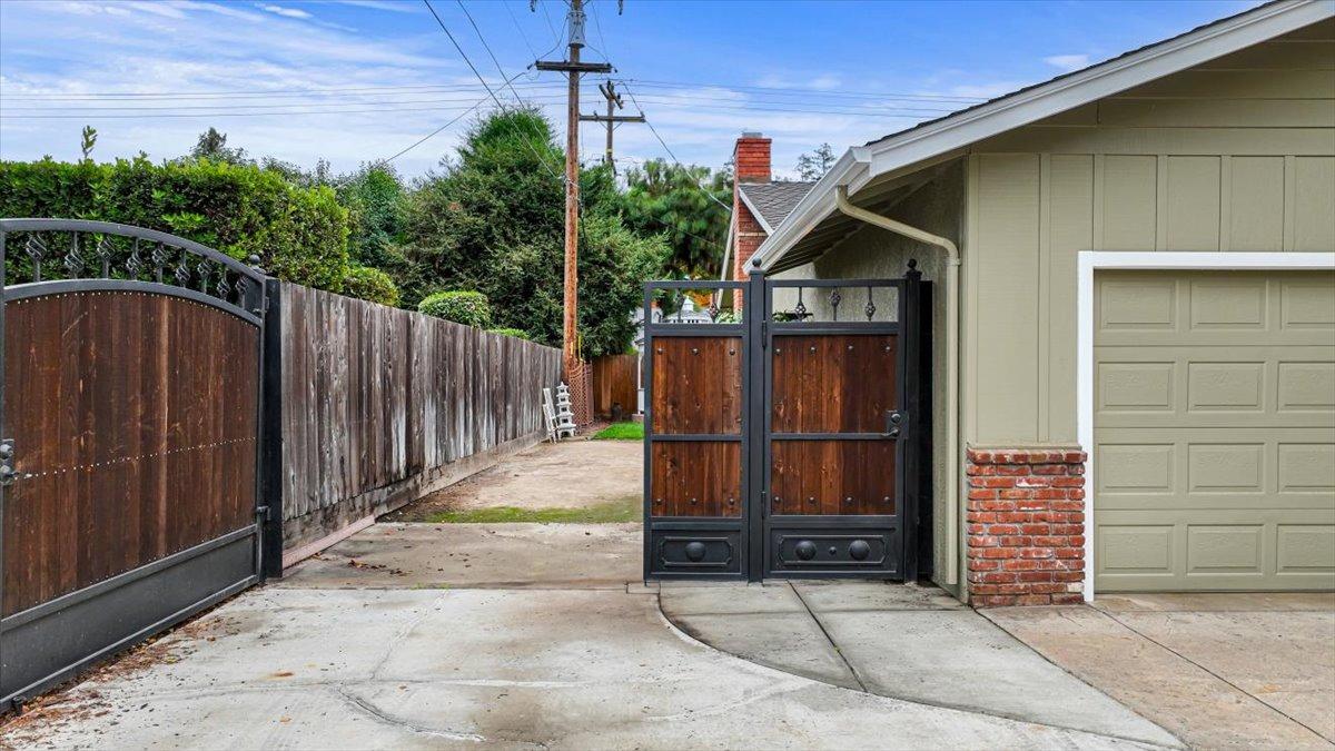 Detail Gallery Image 7 of 48 For 3304 Heartwood Way, Modesto,  CA 95350 - 4 Beds | 2 Baths