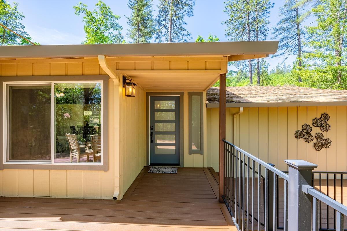 Detail Gallery Image 4 of 62 For 3201 Hume Glenn Dr, Placerville,  CA 95667 - 3 Beds | 2 Baths