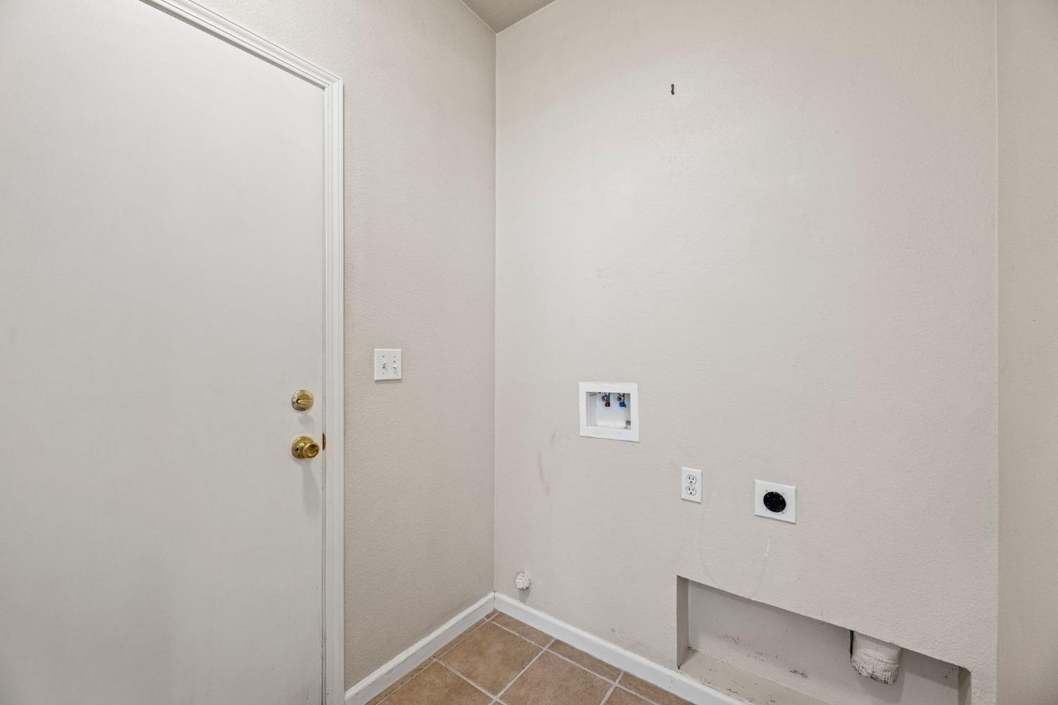 Detail Gallery Image 25 of 53 For 3372 Zalema Way, Sacramento,  CA 95834 - 3 Beds | 2 Baths