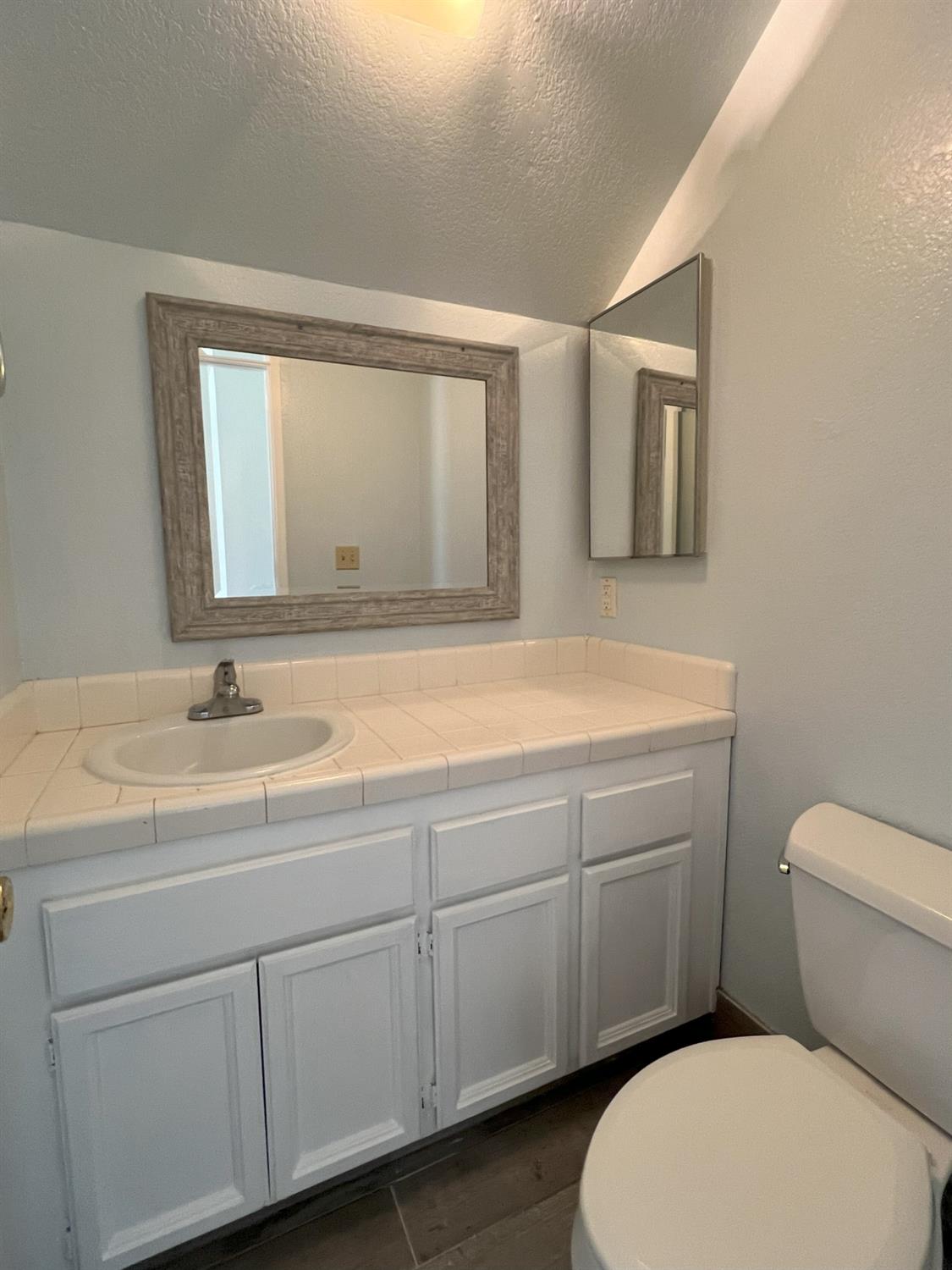 Detail Gallery Image 18 of 28 For 18 Tyndall Ct, Sacramento,  CA 95823 - 3 Beds | 2/1 Baths