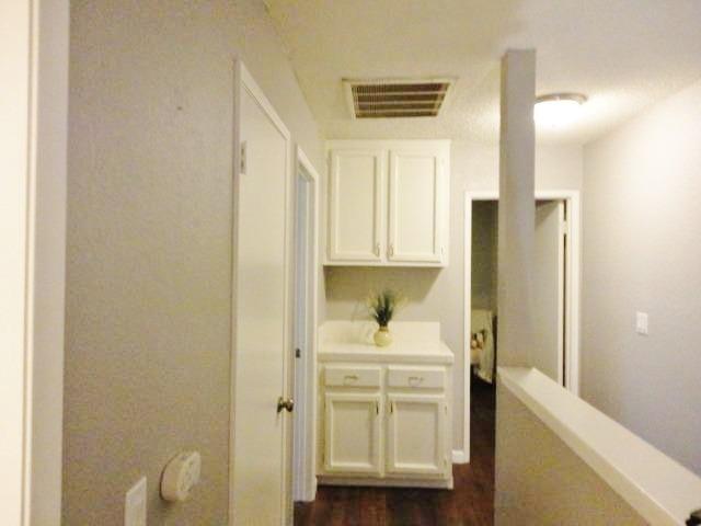 Detail Gallery Image 12 of 22 For 2116 Mount Vernon Dr #D,  Modesto,  CA 95350 - 3 Beds | 1/1 Baths