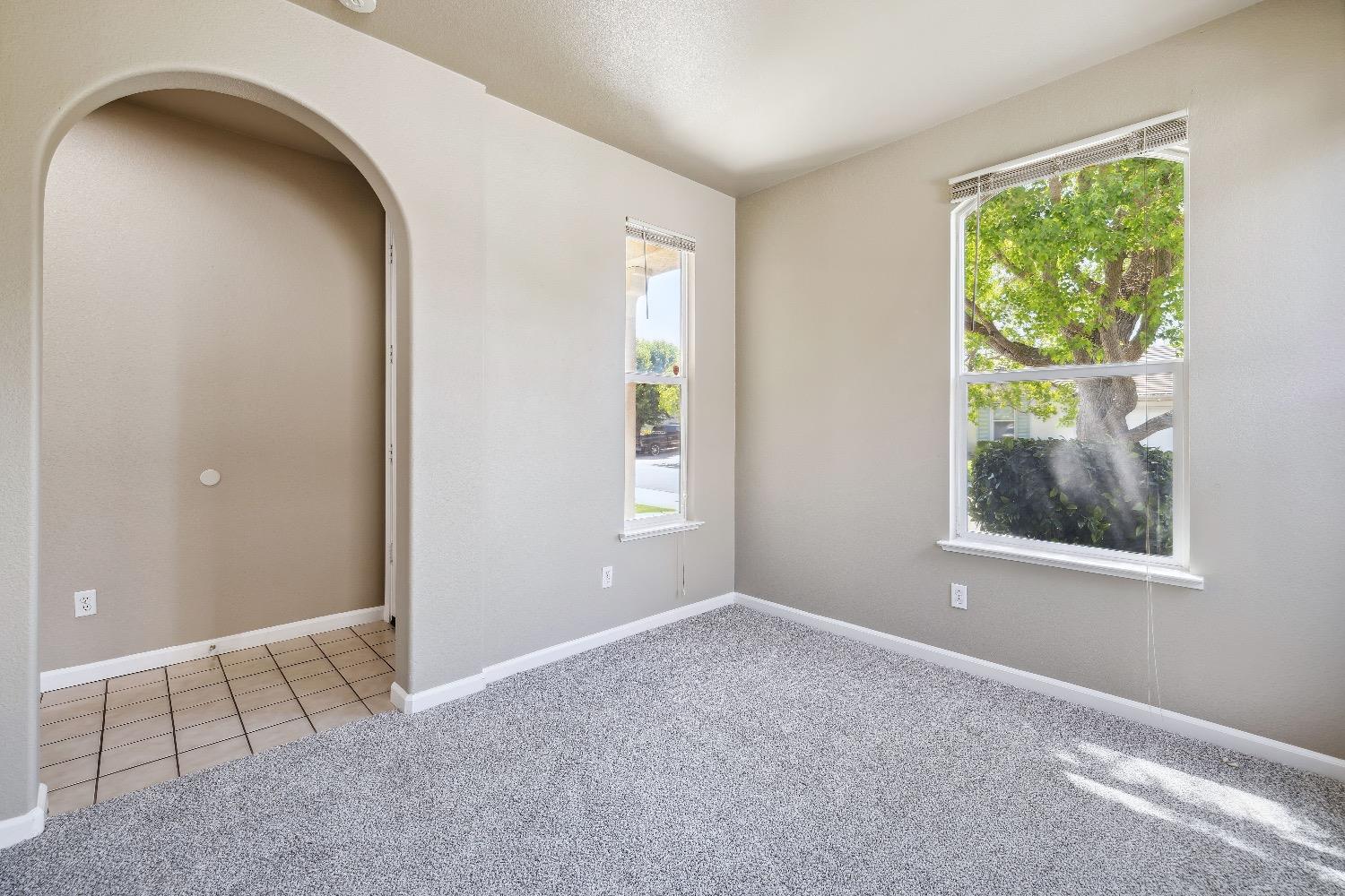 Detail Gallery Image 14 of 28 For 5468 Gracen Way, Sacramento,  CA 95835 - 3 Beds | 2 Baths