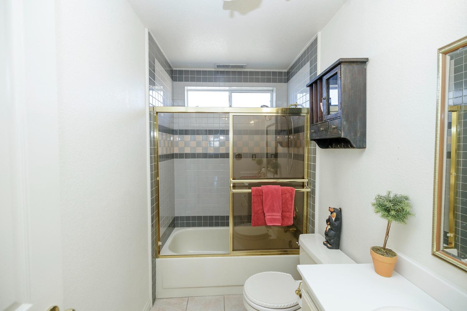 Detail Gallery Image 37 of 60 For 9696 Laredo St, La Grange,  CA 95329 - 3 Beds | 2/1 Baths