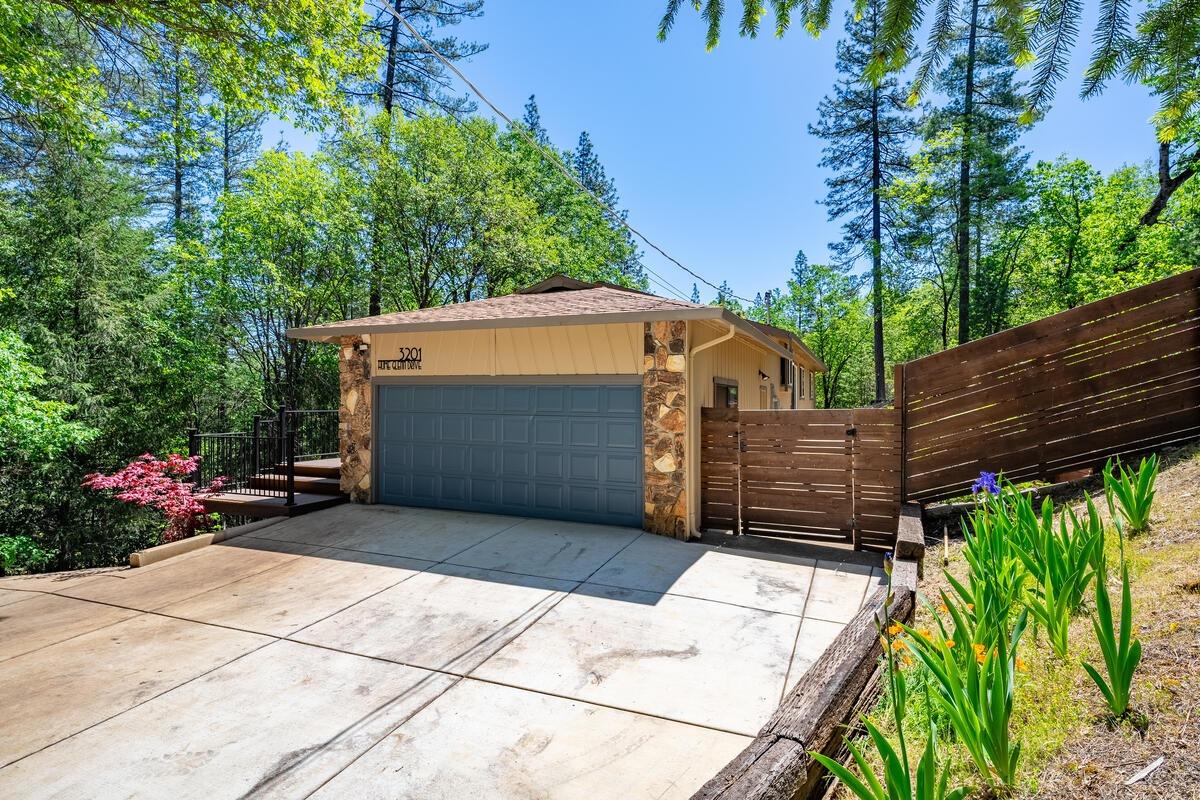 Detail Gallery Image 2 of 62 For 3201 Hume Glenn Dr, Placerville,  CA 95667 - 3 Beds | 2 Baths
