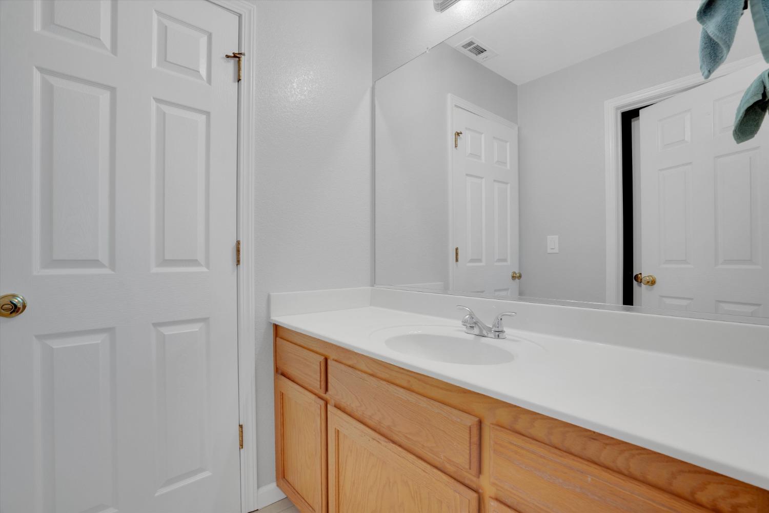 Detail Gallery Image 21 of 38 For 1320 Sierra Creek Ct, Patterson,  CA 95363 - 4 Beds | 3/1 Baths