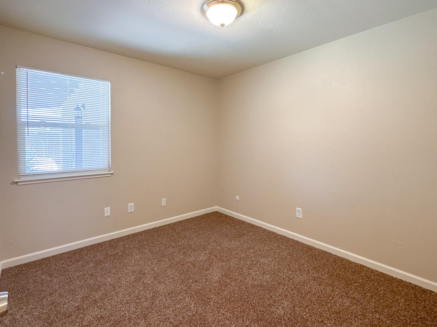 Detail Gallery Image 7 of 24 For 1604 Groveton Way, Modesto,  CA 95355 - 3 Beds | 2 Baths