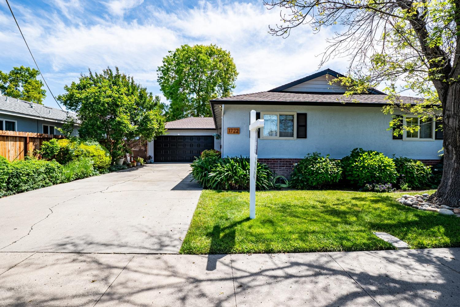 Detail Gallery Image 1 of 50 For 1722 Lauralee Ct, Modesto,  CA 95350 - 3 Beds | 2 Baths