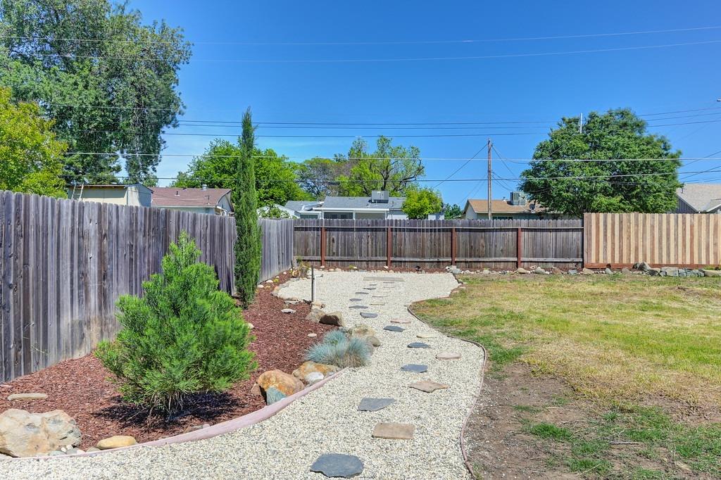 Detail Gallery Image 49 of 73 For 7856 Glen Tree Dr, Citrus Heights,  CA 95610 - 3 Beds | 1 Baths