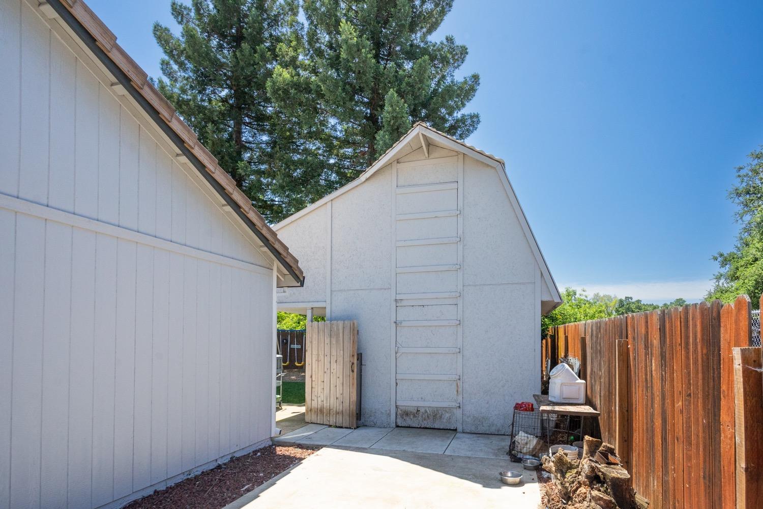 Detail Gallery Image 6 of 40 For 392 Lonely Oak St, Yuba City,  CA 95991 - 3 Beds | 2 Baths