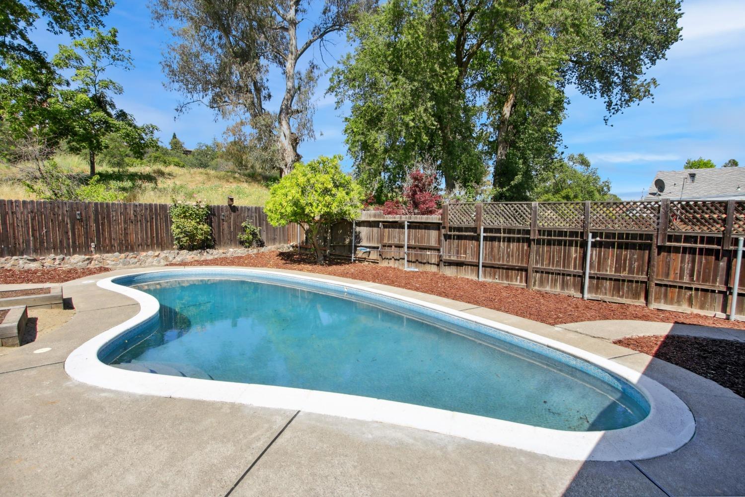 Detail Gallery Image 32 of 43 For 3035 Argonaut Ave, Rocklin,  CA 95677 - 4 Beds | 2/1 Baths