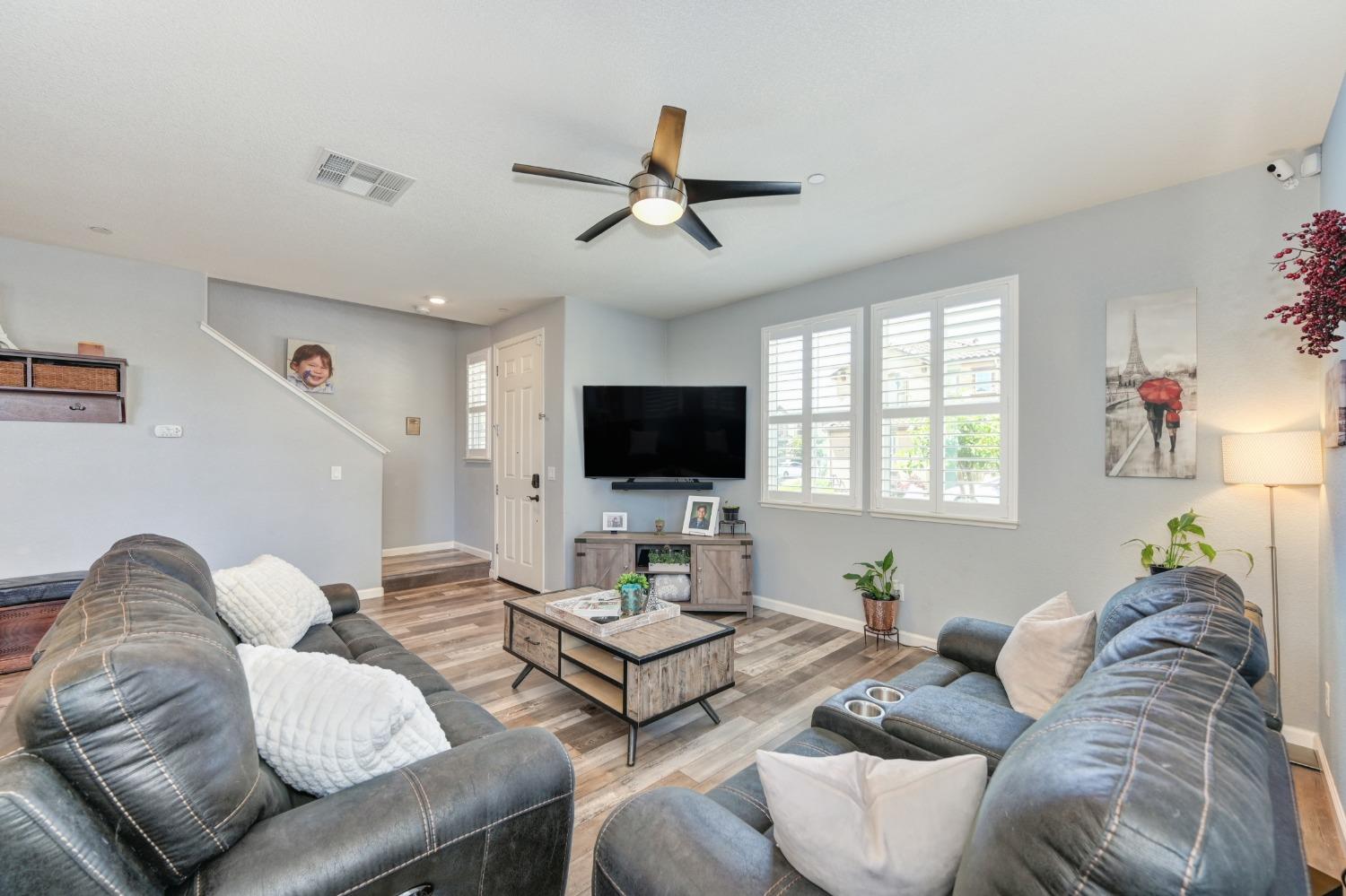 Detail Gallery Image 20 of 55 For 3221 Gosport Way, Rancho Cordova,  CA 95670 - 3 Beds | 2/1 Baths