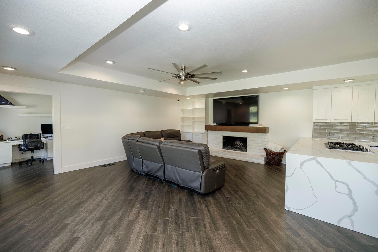 Detail Gallery Image 25 of 68 For 7030 Walnut Woods Dr, Modesto,  CA 95356 - 3 Beds | 2/1 Baths