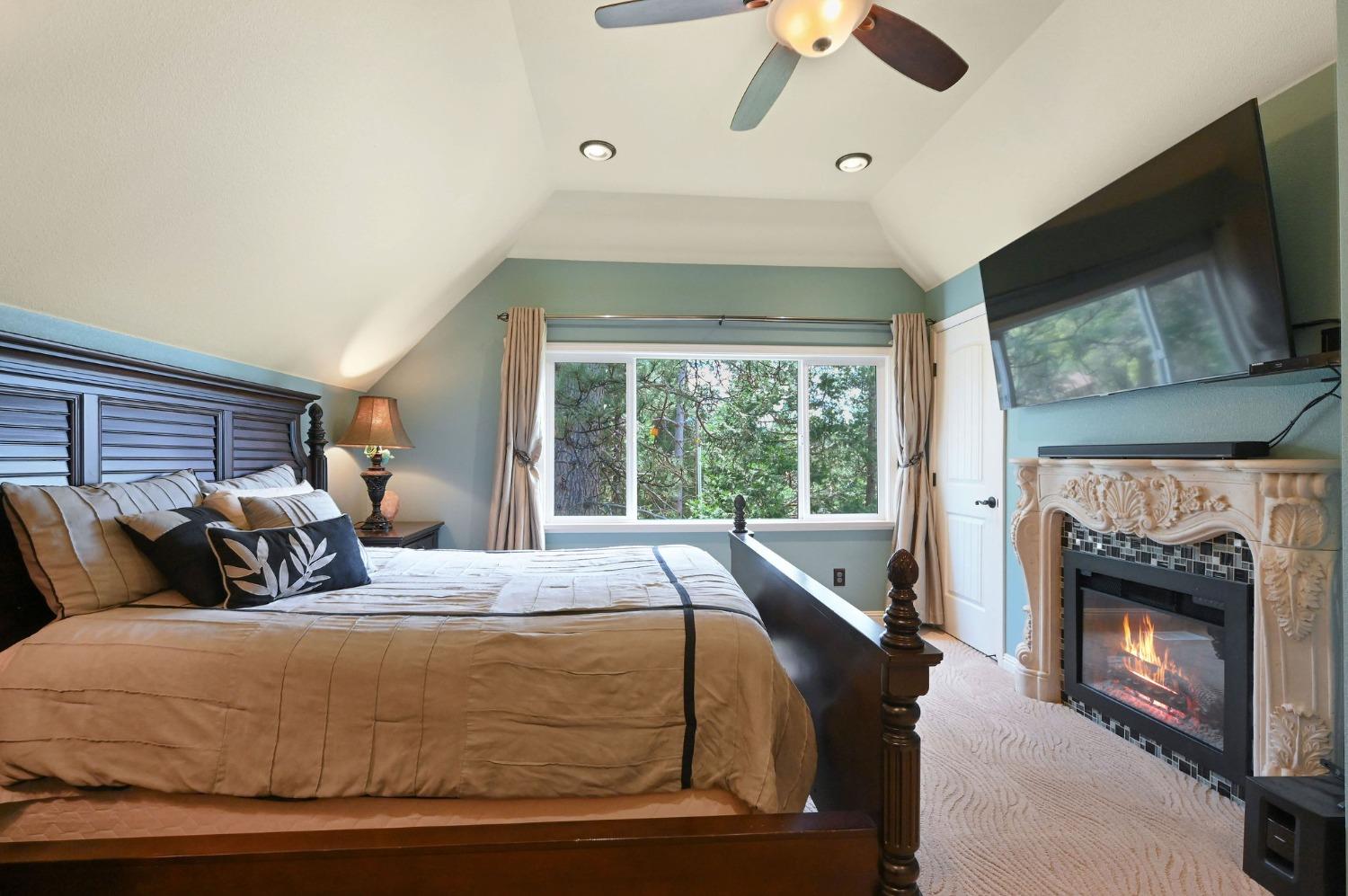Detail Gallery Image 5 of 98 For 22253 Meadowbrook Dr, Pine Grove,  CA 95665 - 3 Beds | 2/1 Baths
