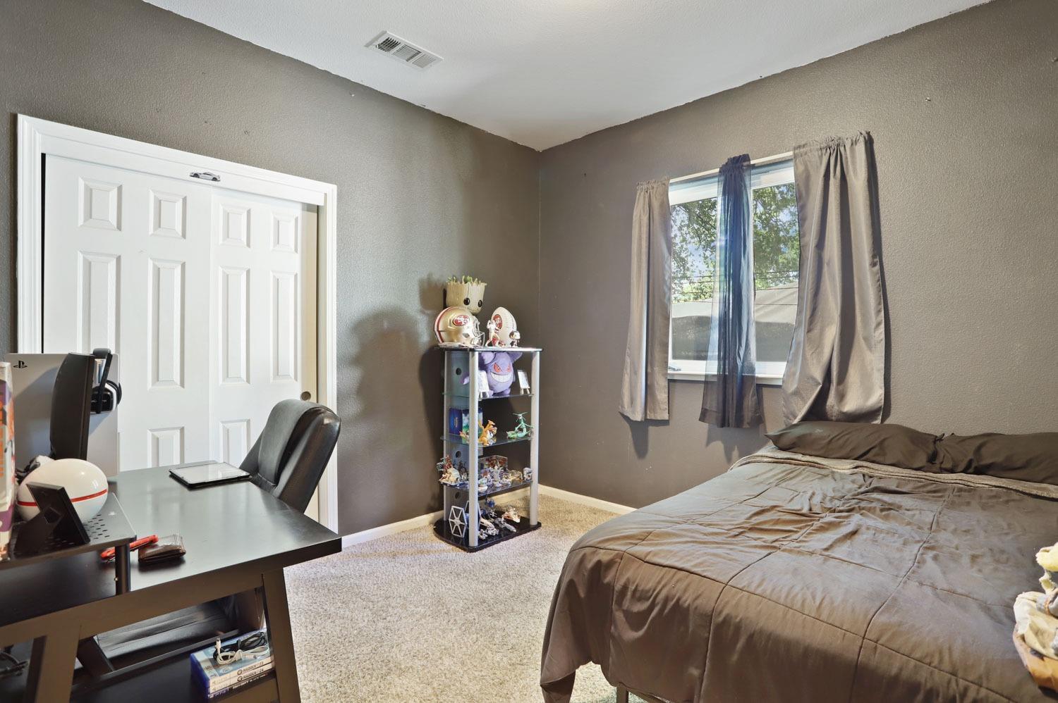 Detail Gallery Image 14 of 28 For 5243 Ardelle Ave, Stockton,  CA 95215 - 4 Beds | 2 Baths