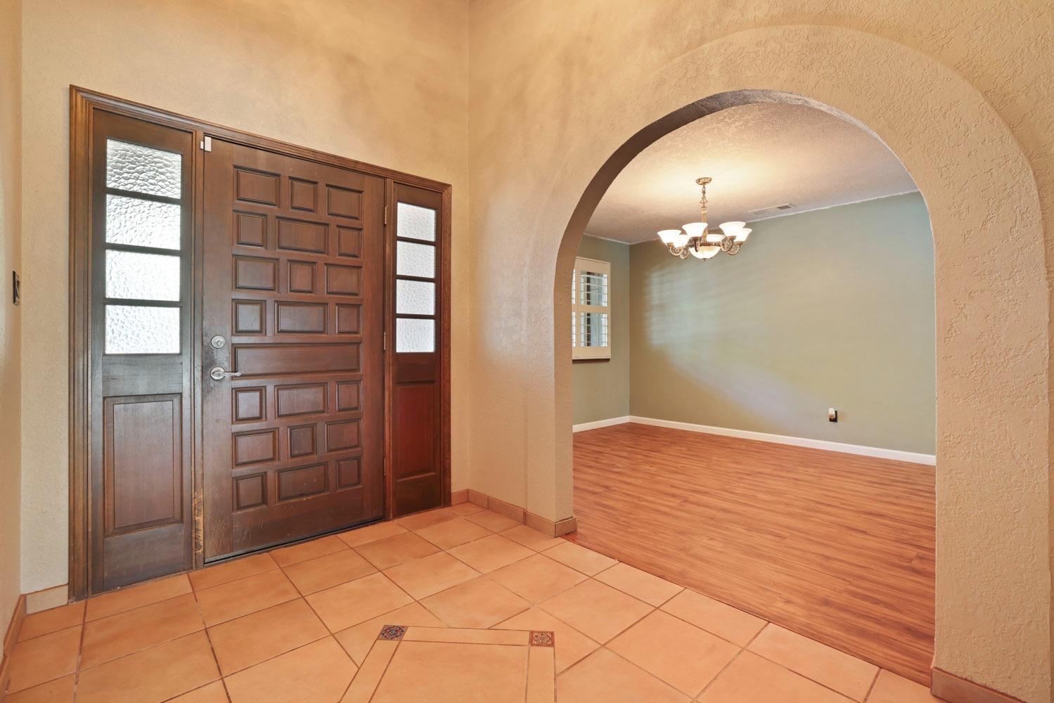 Detail Gallery Image 6 of 53 For 3904 Trillium Ave, Modesto,  CA 95356 - 4 Beds | 2/1 Baths
