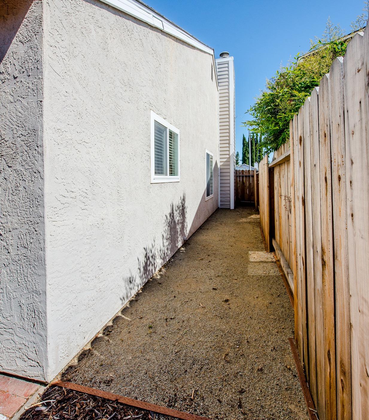 Detail Gallery Image 40 of 42 For 1382 Elwood St, Woodland,  CA 95776 - 3 Beds | 2 Baths