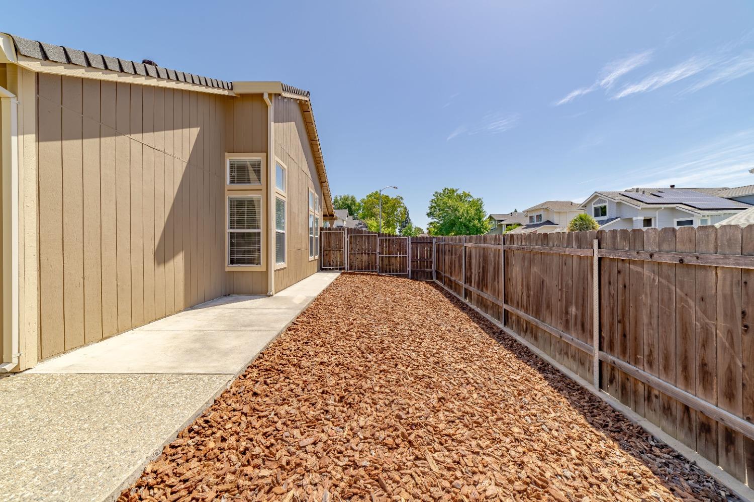Detail Gallery Image 29 of 36 For 8431 Leaning Tree Ct, Antelope,  CA 95843 - 3 Beds | 2 Baths