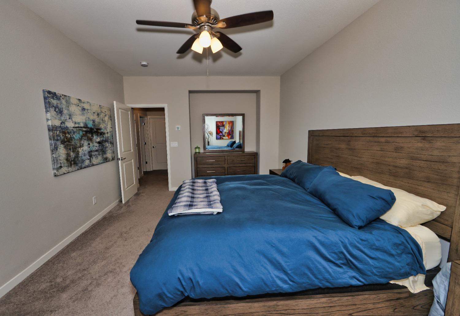 Detail Gallery Image 23 of 28 For 3062 Eagle Chase Walk, Sacramento,  CA 95833 - 3 Beds | 3/1 Baths
