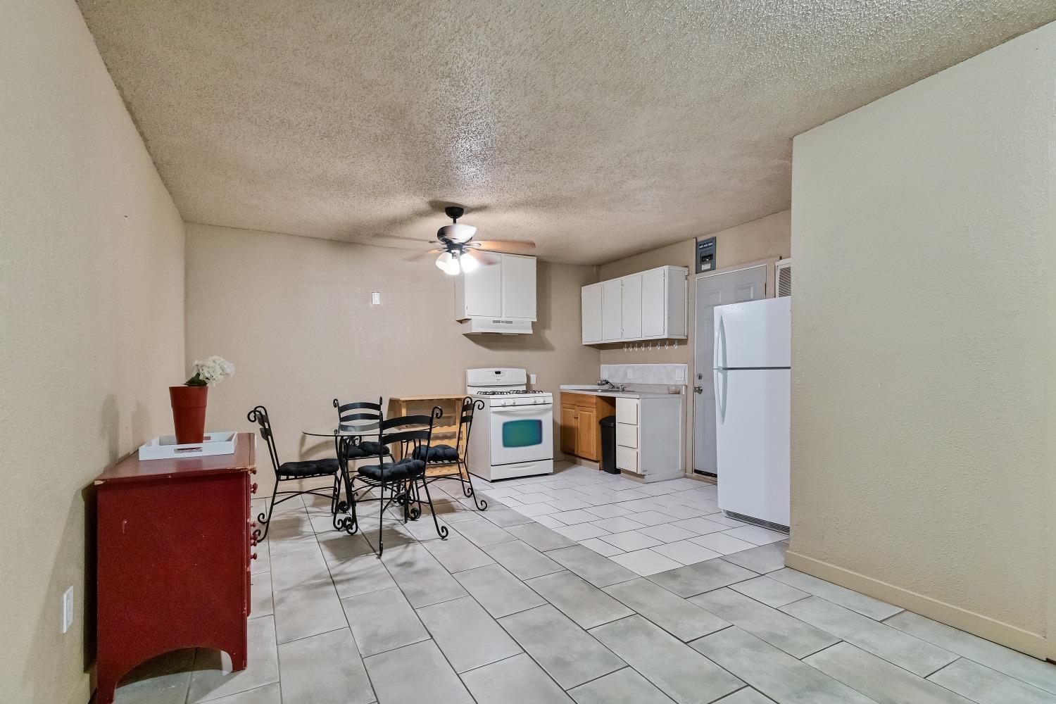 Detail Gallery Image 37 of 47 For 2910 N San Joaquin, Stockton,  CA 95204 - 3 Beds | 1/1 Baths