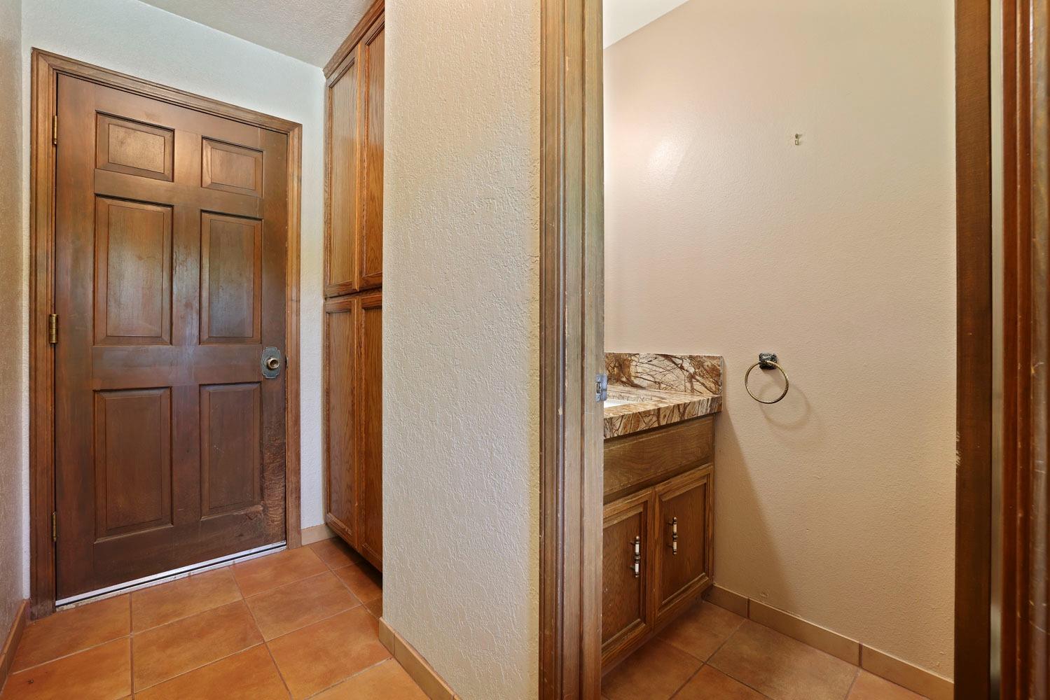 Detail Gallery Image 17 of 53 For 3904 Trillium Ave, Modesto,  CA 95356 - 4 Beds | 2/1 Baths