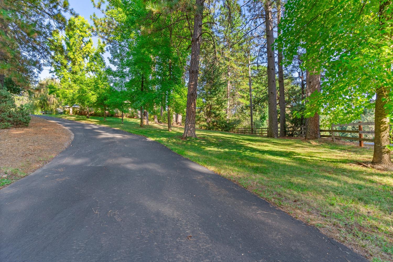 Detail Gallery Image 28 of 57 For 10550 Round Valley Rd, Grass Valley,  CA 95949 - 4 Beds | 3 Baths