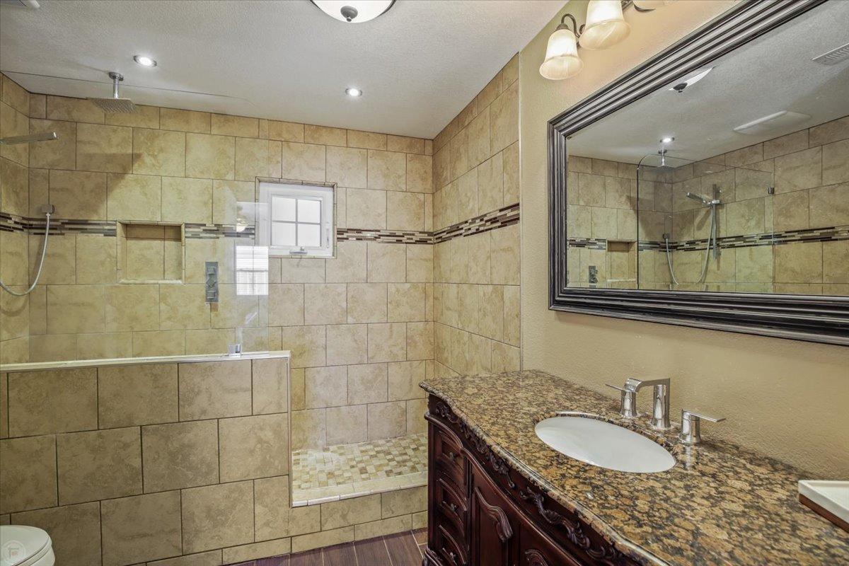 Detail Gallery Image 32 of 68 For 1504 S 7th St, Los Banos,  CA 93635 - 3 Beds | 2 Baths