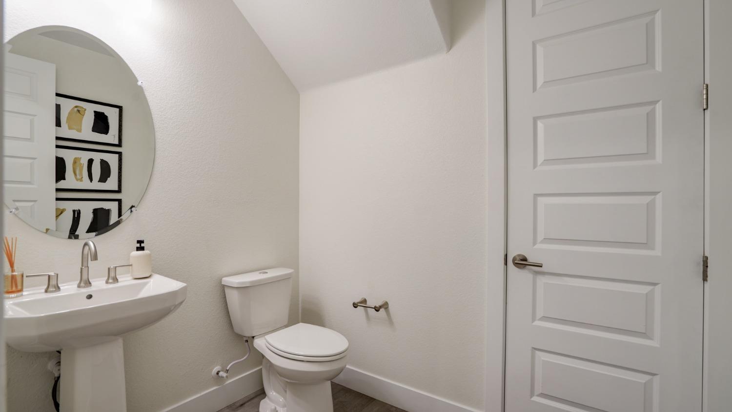 Detail Gallery Image 7 of 39 For 2176 Basin Ln, Manteca,  CA 95337 - 4 Beds | 2/1 Baths
