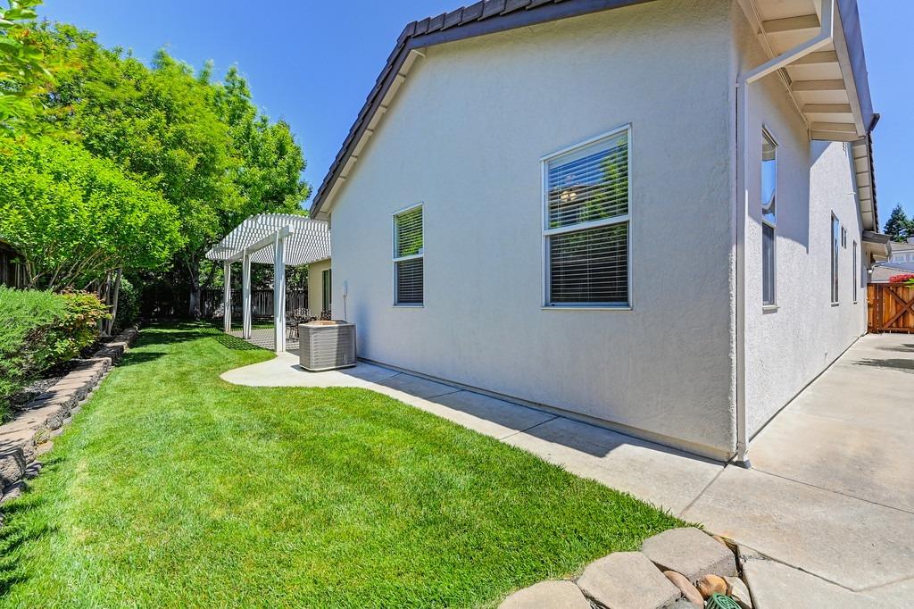 Detail Gallery Image 53 of 55 For 9468 Birchley Ct, Elk Grove,  CA 95624 - 4 Beds | 2 Baths