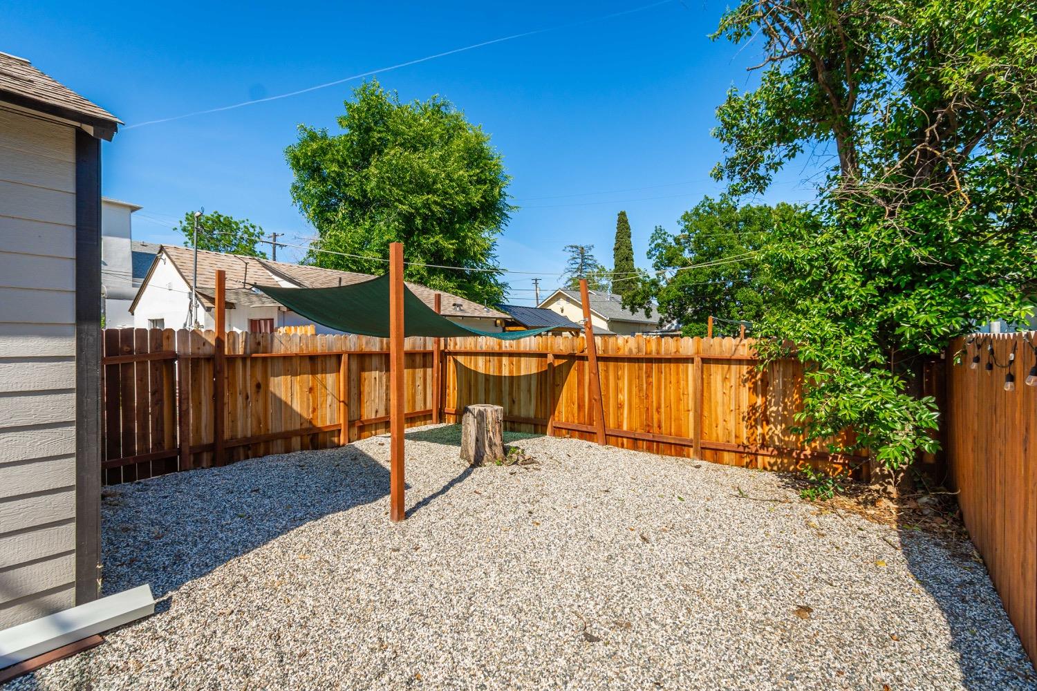 Detail Gallery Image 30 of 64 For 2554 Clay St, Sacramento,  CA 95815 - 4 Beds | 2 Baths