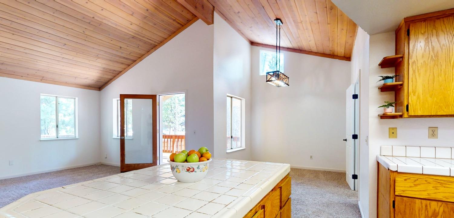 Detail Gallery Image 5 of 34 For 16193 Rattlesnake Rd, Grass Valley,  CA 95945 - 3 Beds | 2 Baths