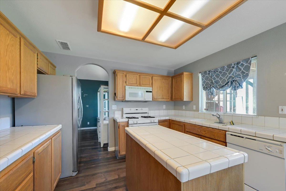 Detail Gallery Image 11 of 40 For 1716 Cattail Dr, Marysville,  CA 95901 - 3 Beds | 2/1 Baths