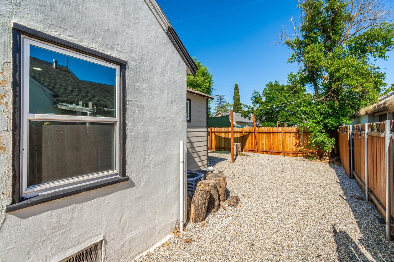Detail Gallery Image 29 of 64 For 2554 Clay St, Sacramento,  CA 95815 - 4 Beds | 2 Baths