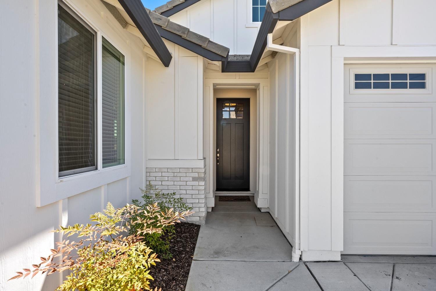 Detail Gallery Image 5 of 57 For 511 Desert Bloom Ct, Rocklin,  CA 95765 - 3 Beds | 2 Baths