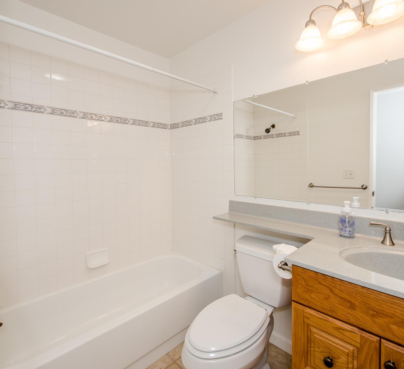 Detail Gallery Image 15 of 42 For 1382 Elwood St, Woodland,  CA 95776 - 3 Beds | 2 Baths