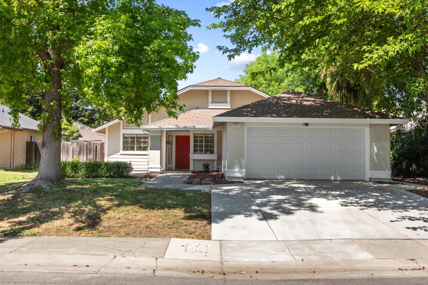 Detail Gallery Image 1 of 1 For 3096 Mill Oak Way, Sacramento,  CA 95833 - 3 Beds | 2 Baths