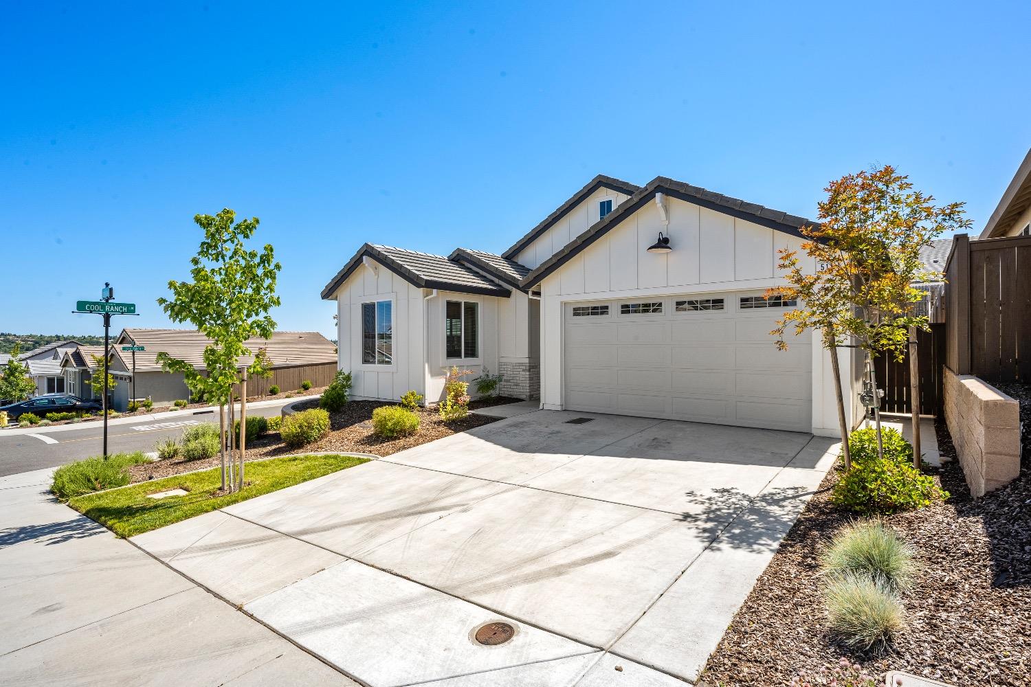 Detail Gallery Image 4 of 57 For 511 Desert Bloom Ct, Rocklin,  CA 95765 - 3 Beds | 2 Baths