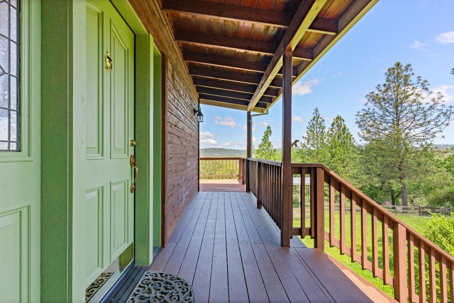 Detail Gallery Image 5 of 55 For 21523 Full Moon Ct, Grass Valley,  CA 95949 - 3 Beds | 2 Baths