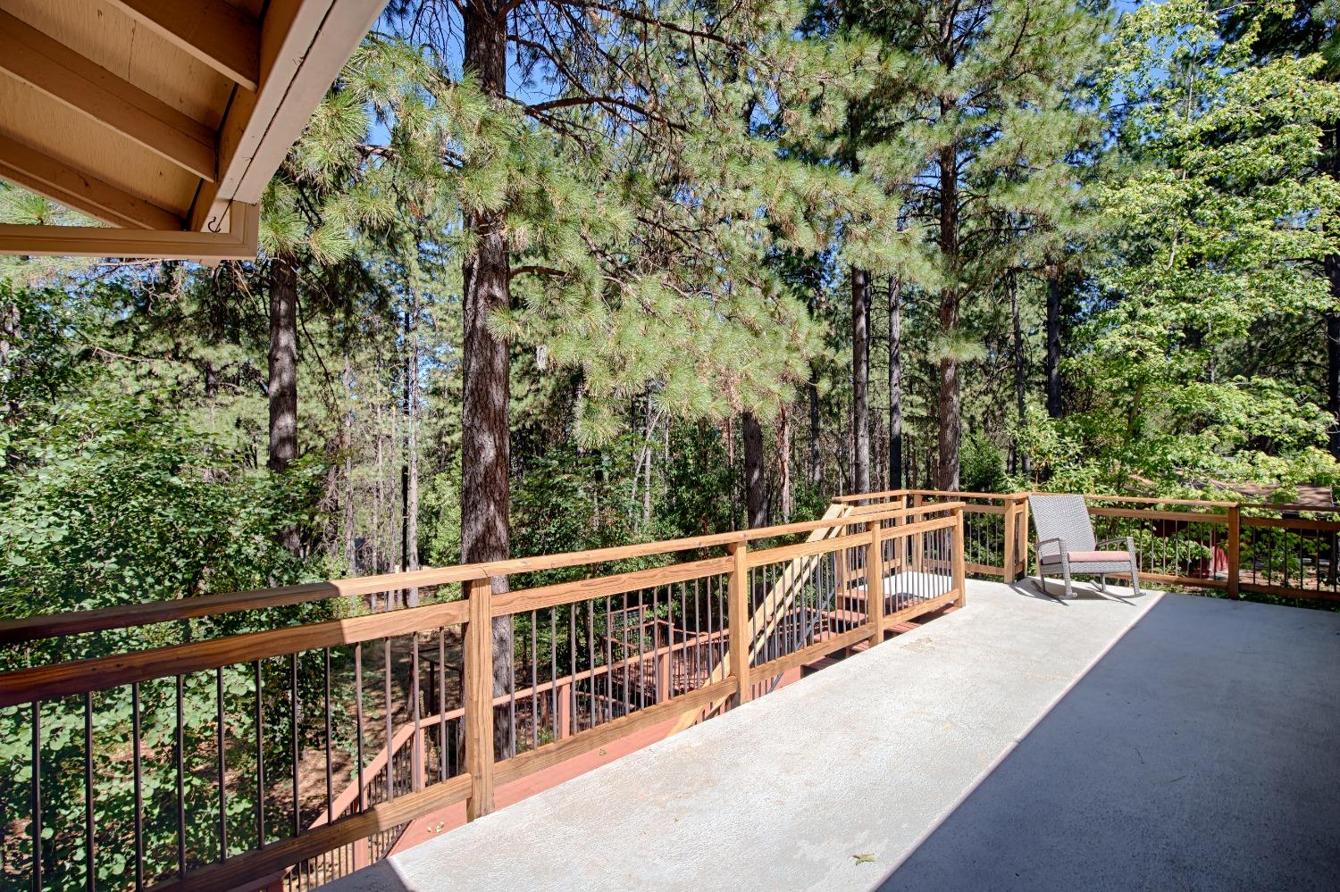 Detail Gallery Image 7 of 47 For 11566 Forest View Dr, Nevada City,  CA 95959 - 3 Beds | 3 Baths